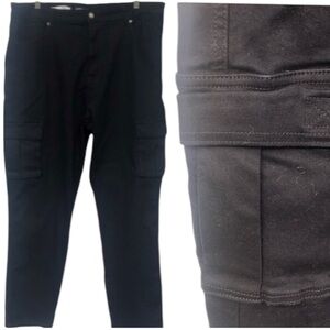 NWT Sweet Look Cargo Jeans 24